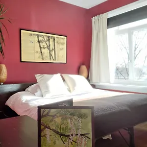 Bed and breakfast Blaine's: A And Private Dining....